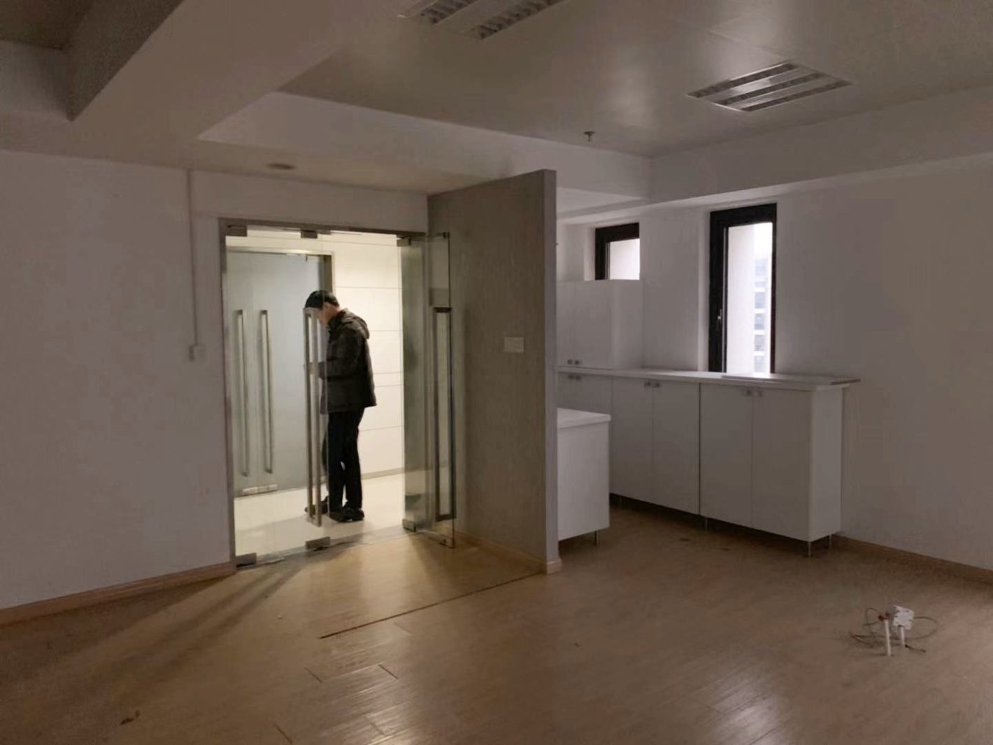 苏宁天御国际广场普陀 苏宁天御国际广场 136平米 中等装修