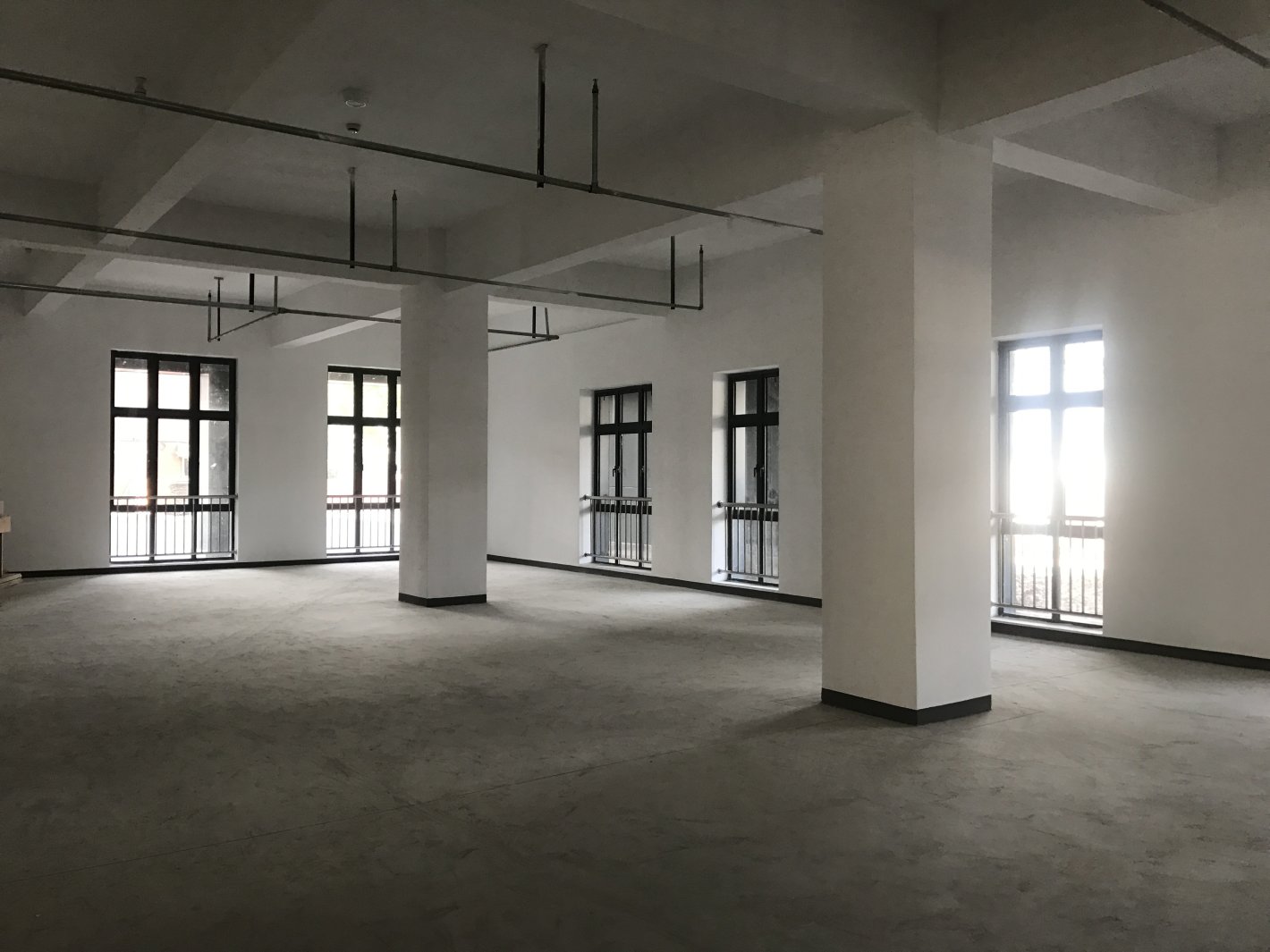 飞马旅51center 园区静安 飞马旅51center 园区 1006平米 简装修