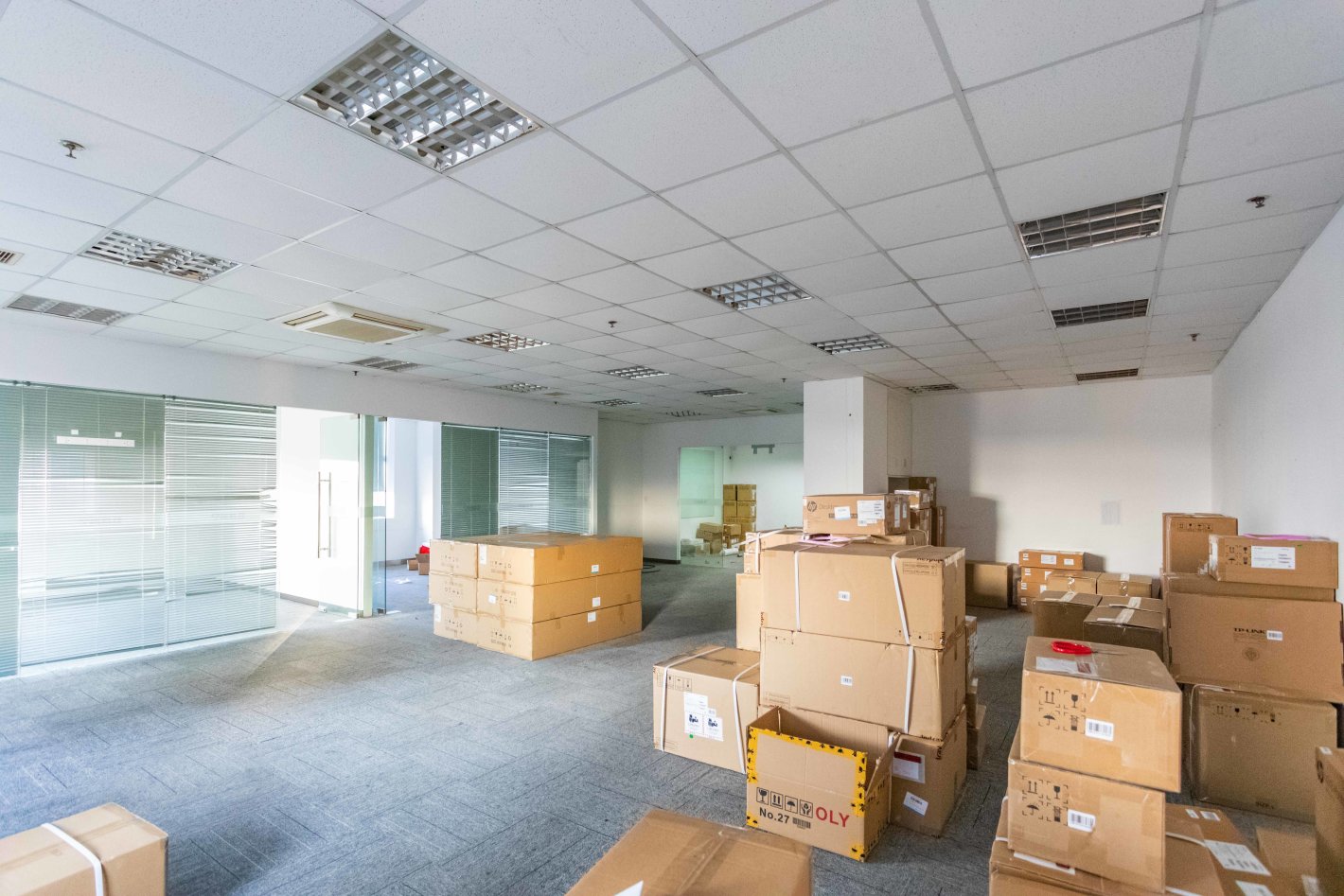 江裕大厦静安 江裕大厦 243平米 简装修