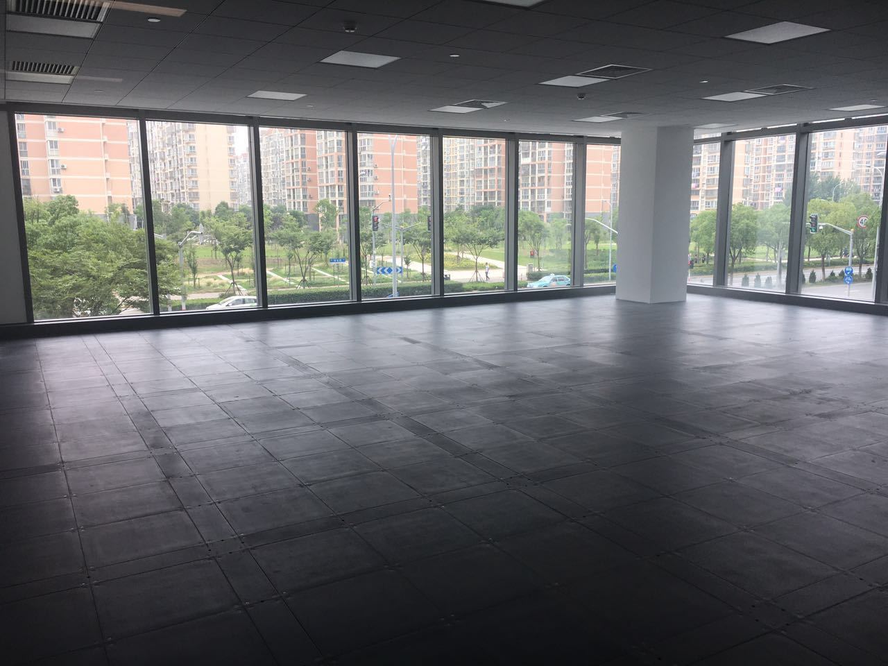 虹桥中骏广场长宁 虹桥中骏广场 296平米 中等装修