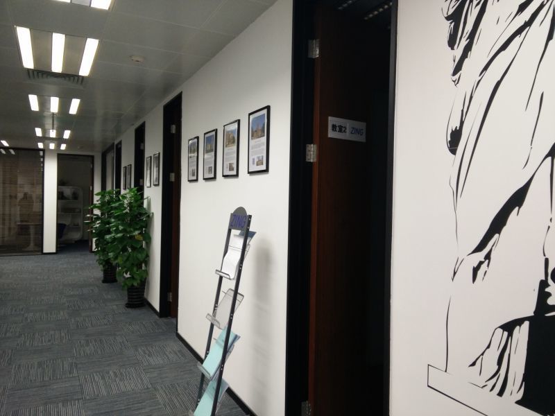 SOHO中山广场长宁 SOHO中山广场 324平米 中等装修