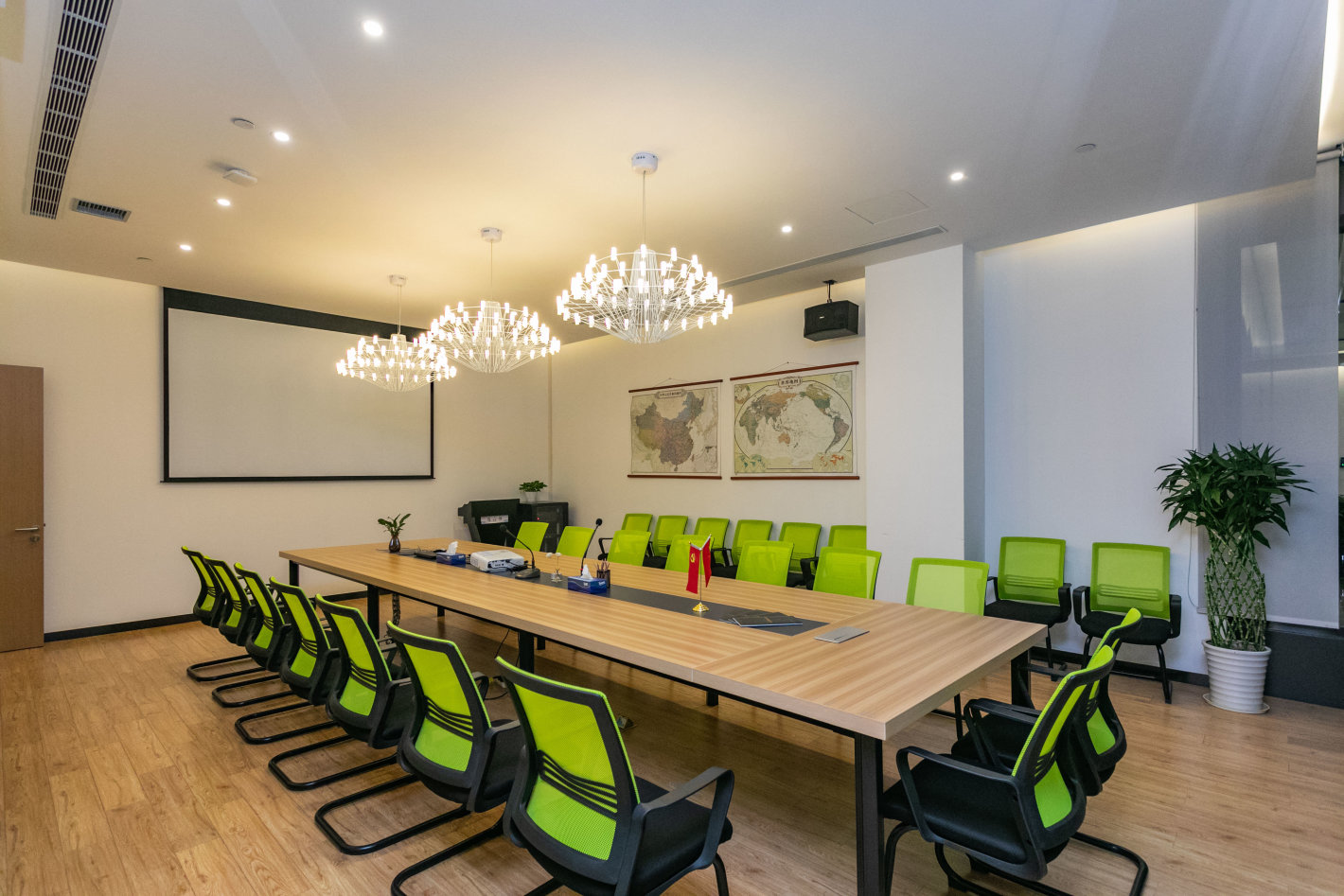 汇智园满星空间静安 汇智园满星空间 215平米 精装修