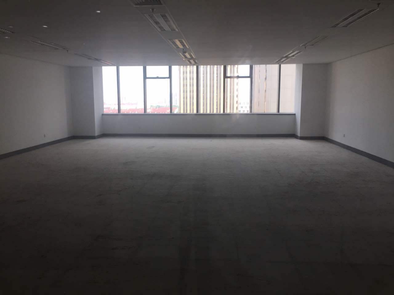 新漕河泾国际商务中心徐汇 新漕河泾国际商务中心 203平米 简装修