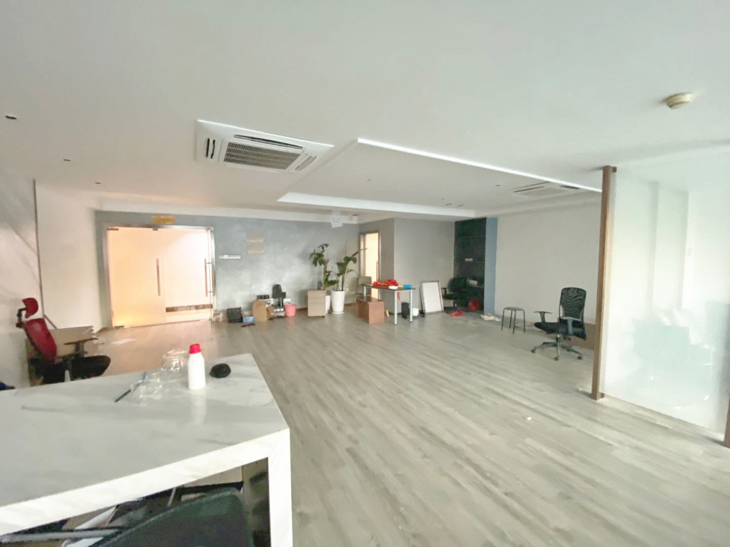 飞洲国际广场徐汇 飞洲国际广场 120平米 简装修