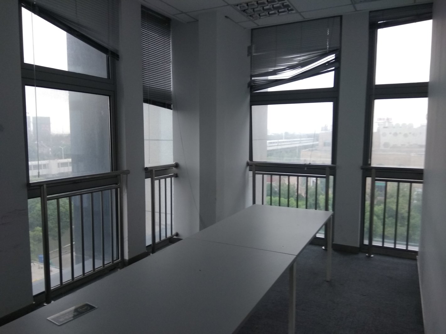 嘉南红塔大厦235平米办公室出租-租金价格2.53元/m²/天