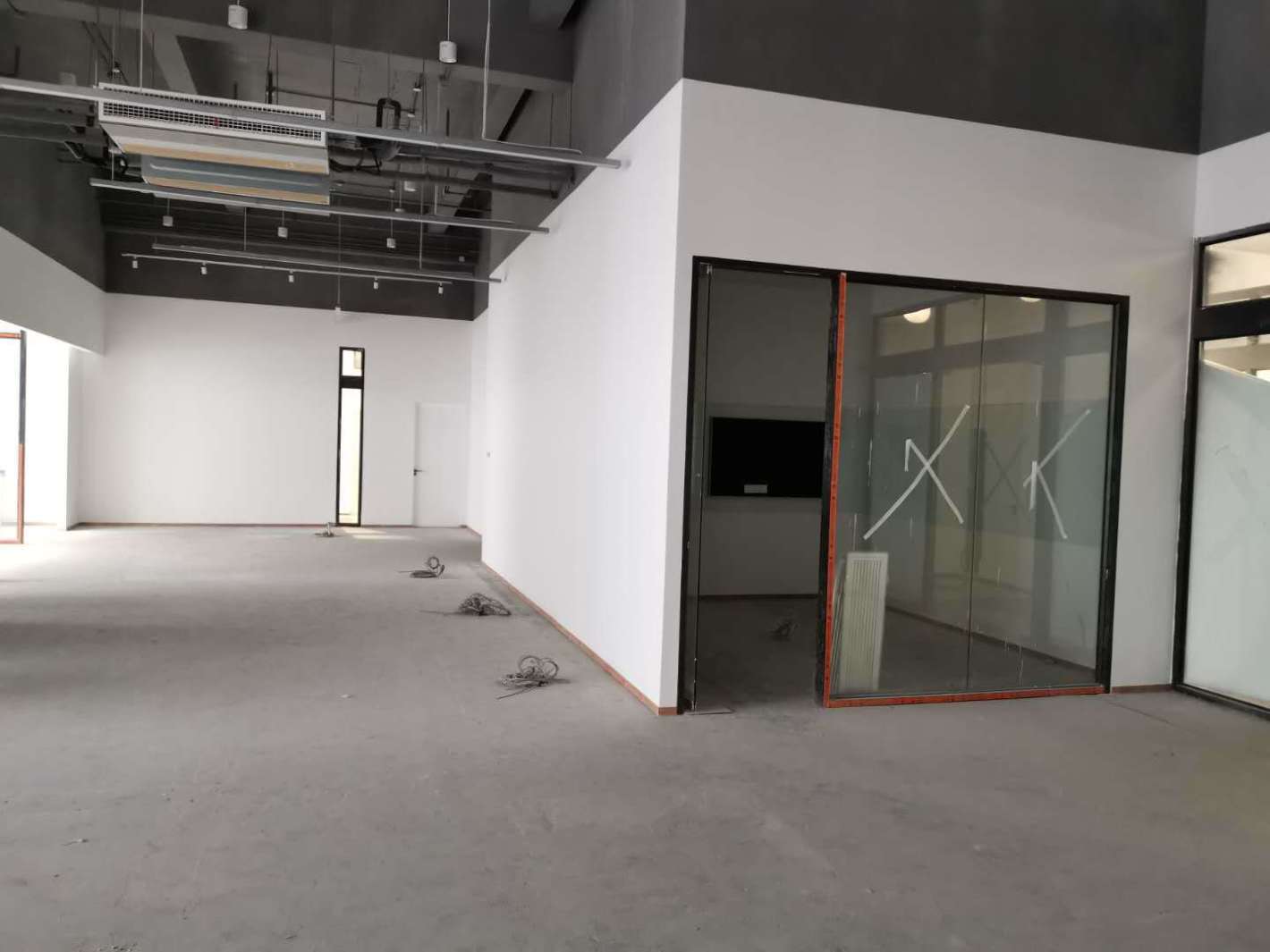 M+谊园徐汇 M+谊园 94平米 毛坯