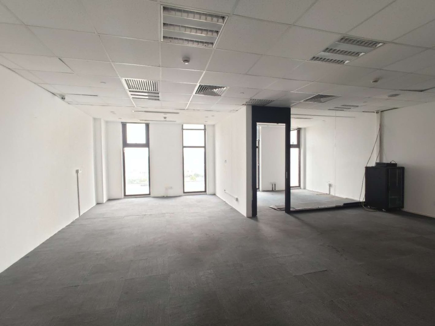 美奂大厦徐汇 美奂大厦 132平米 毛坯