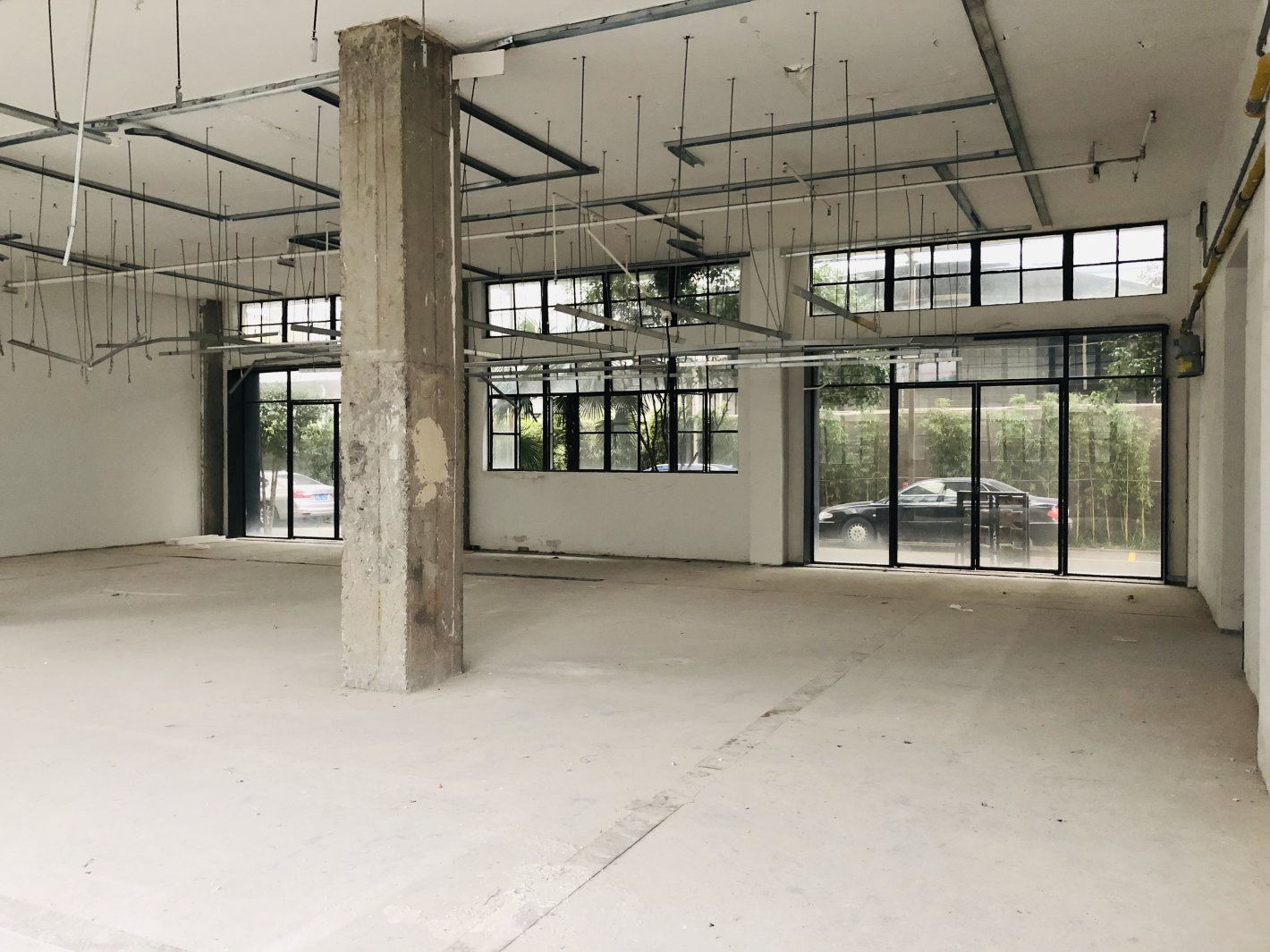 工艺美术厂创意园（base钦州路）563平米办公室出租-租金价格4.56元/m²/天