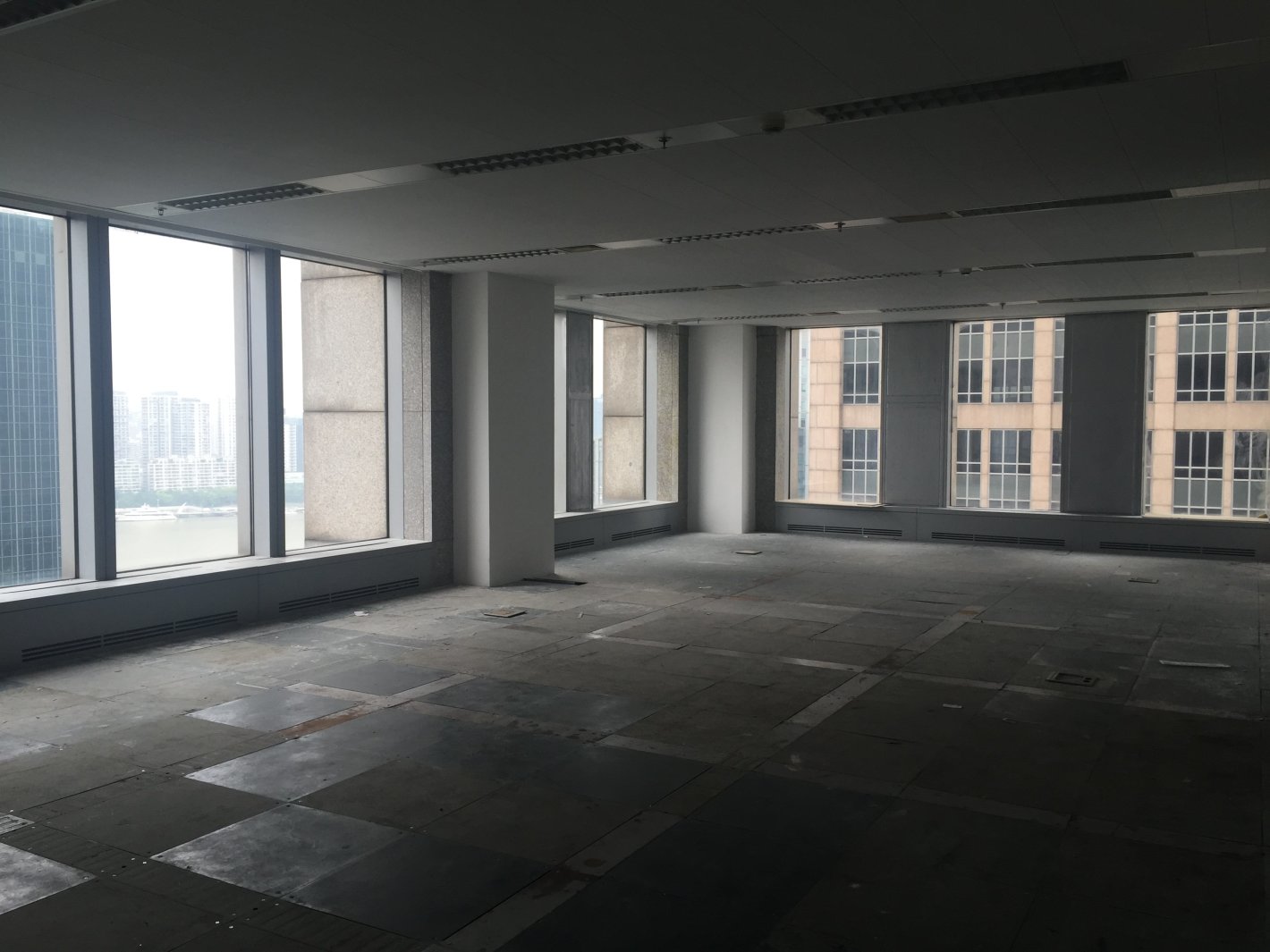 上海银行大厦浦东 上海银行大厦 303平米 精装修