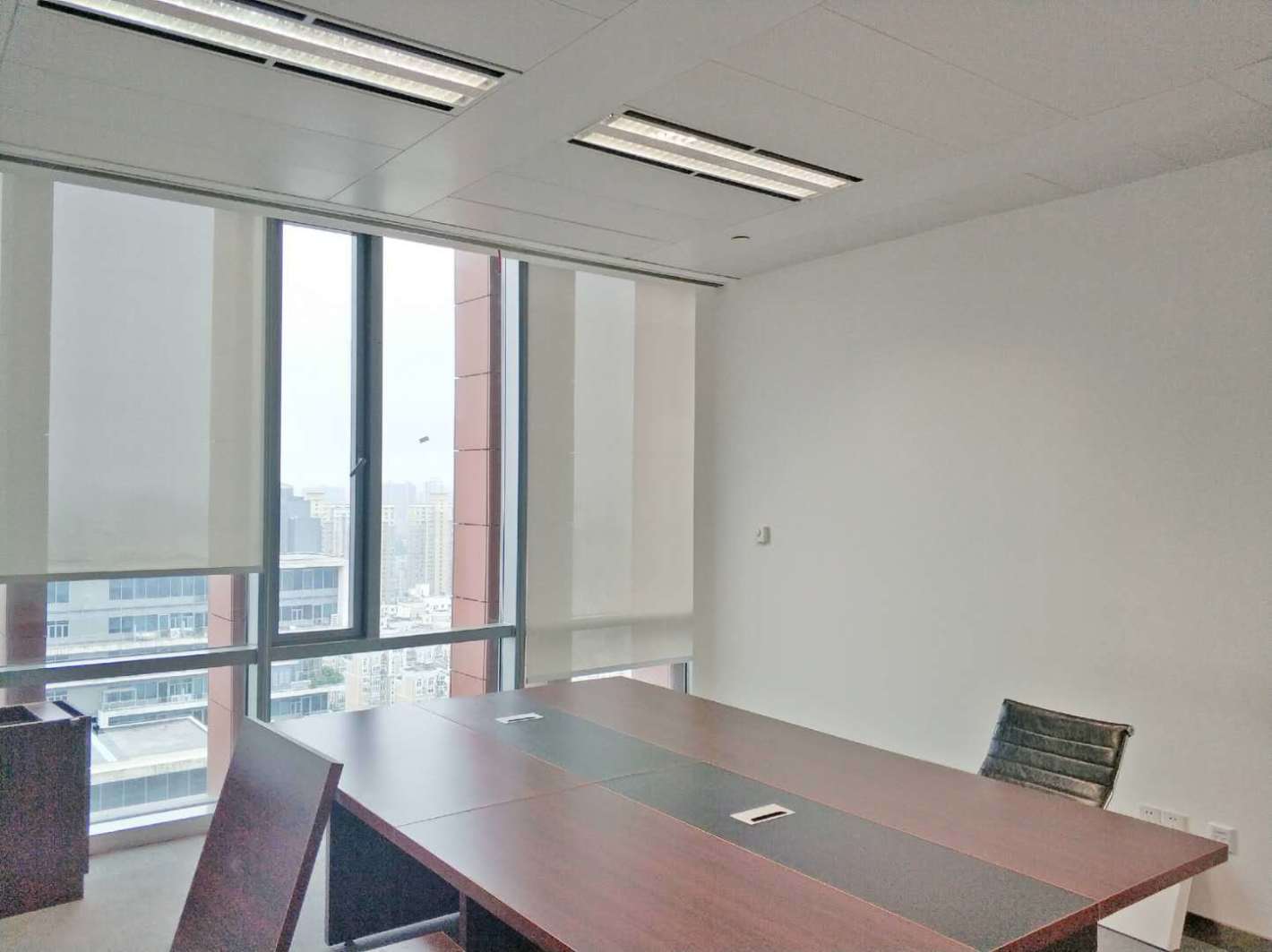 东方蓝海国际广场杨浦 东方蓝海国际广场 252平米 简装修