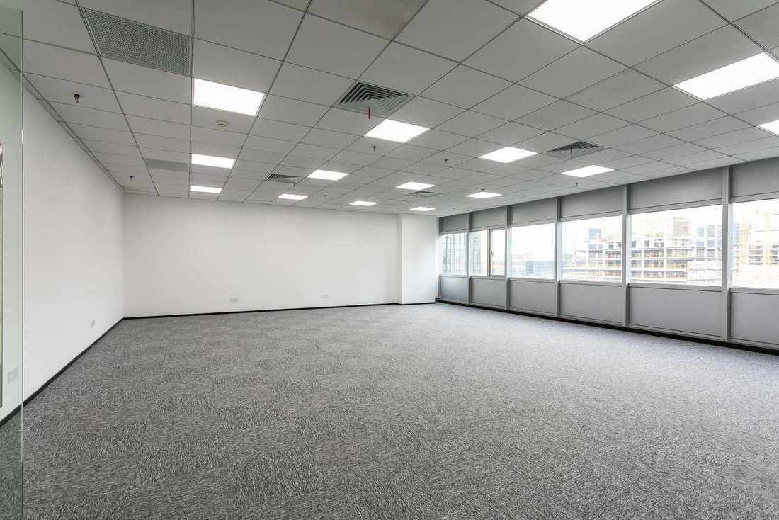 海亮大厦普陀区海亮大厦　精装修带家具　正对电梯