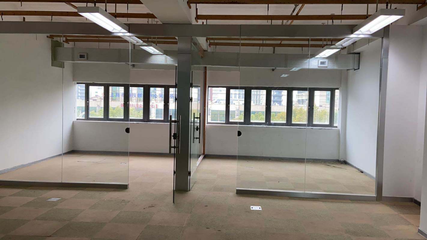 浦江智谷商务园闵行 浦江智谷商务园 188平米 中等装修