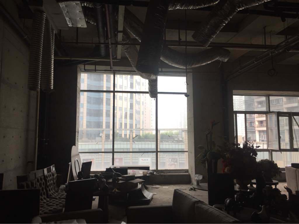 日月光伯爵居黄浦 日月光伯爵居 528平米 简装修