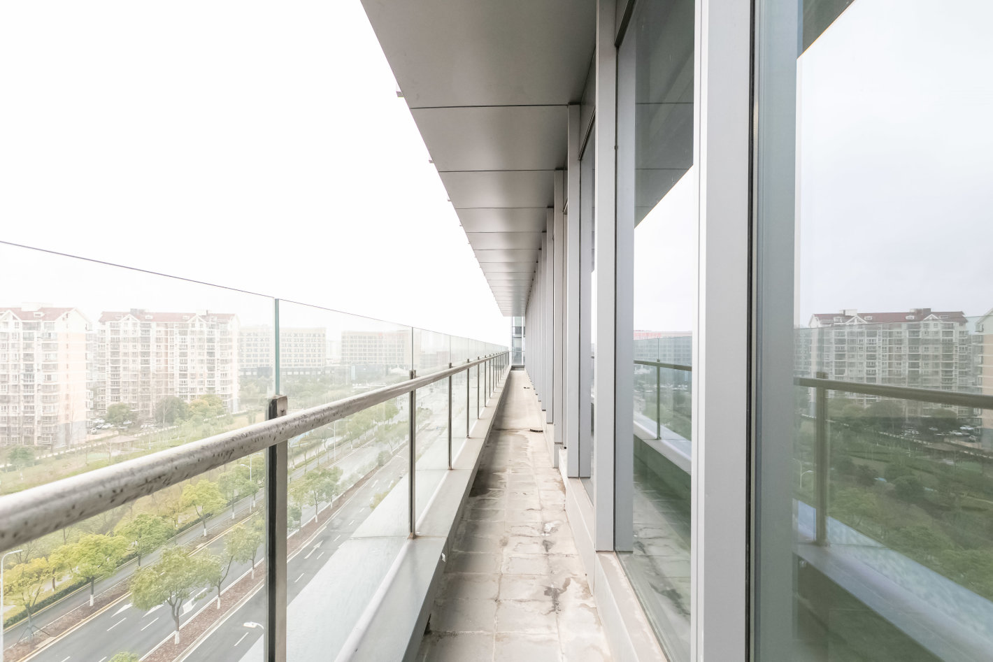 虹桥中骏广场长宁 虹桥中骏广场 436平米 毛坯