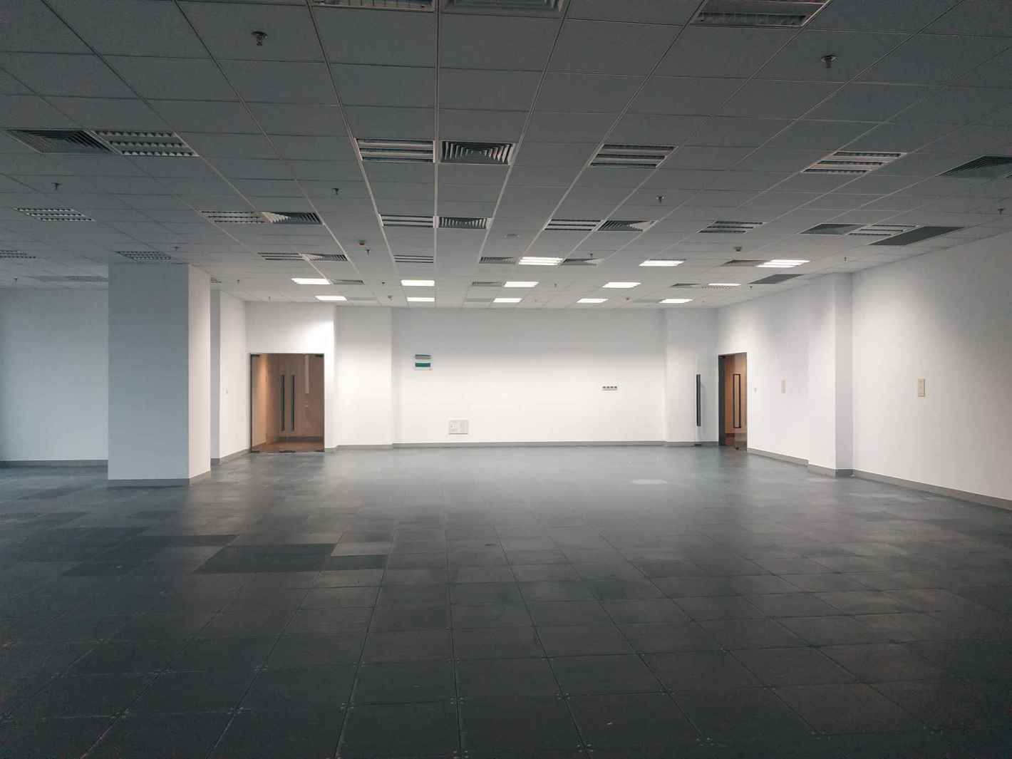 徐汇日月光中心徐汇 徐汇日月光中心 398平米 简装修