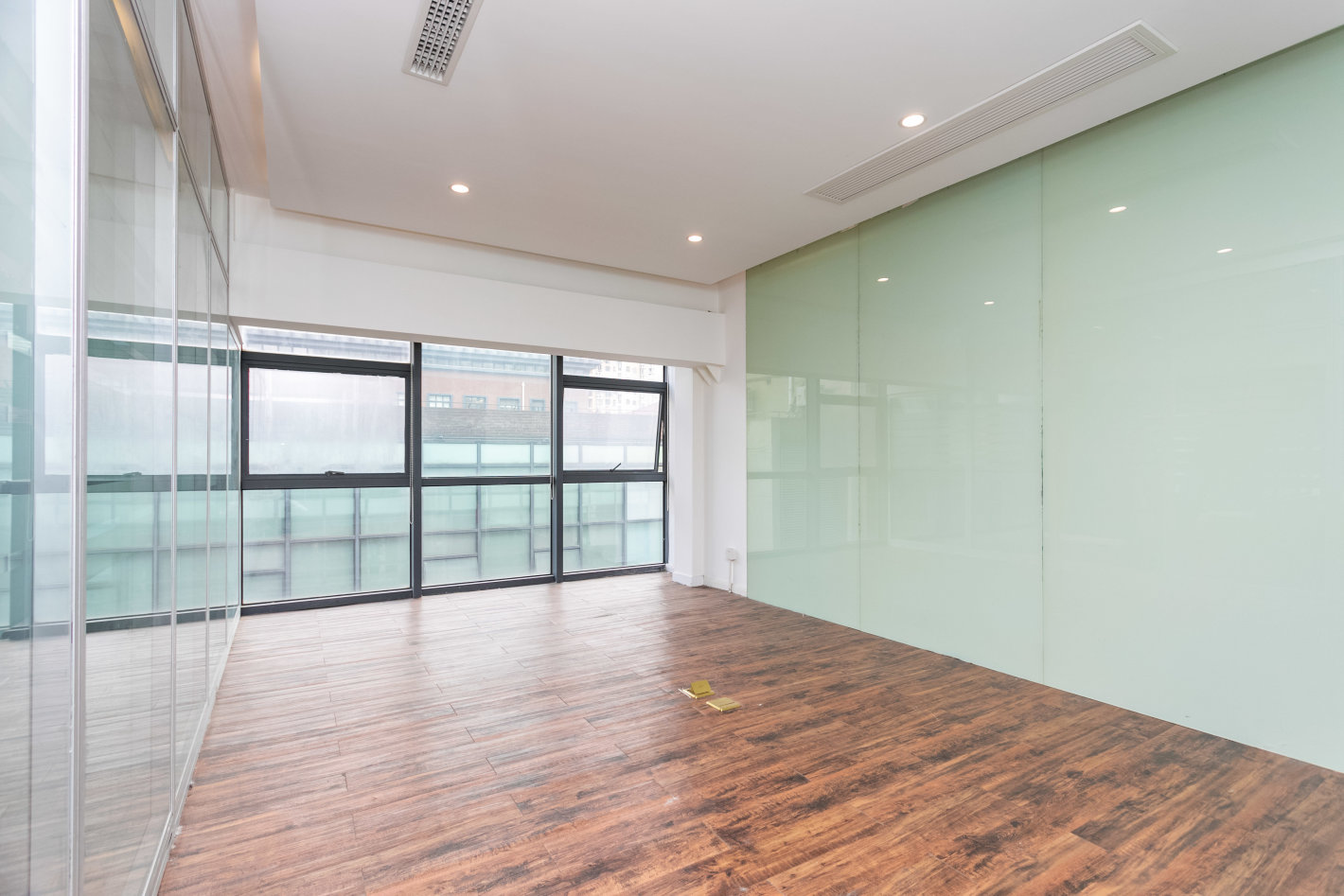 越界·智造局一期黄浦 越界·智造局一期 200平米 中等装修