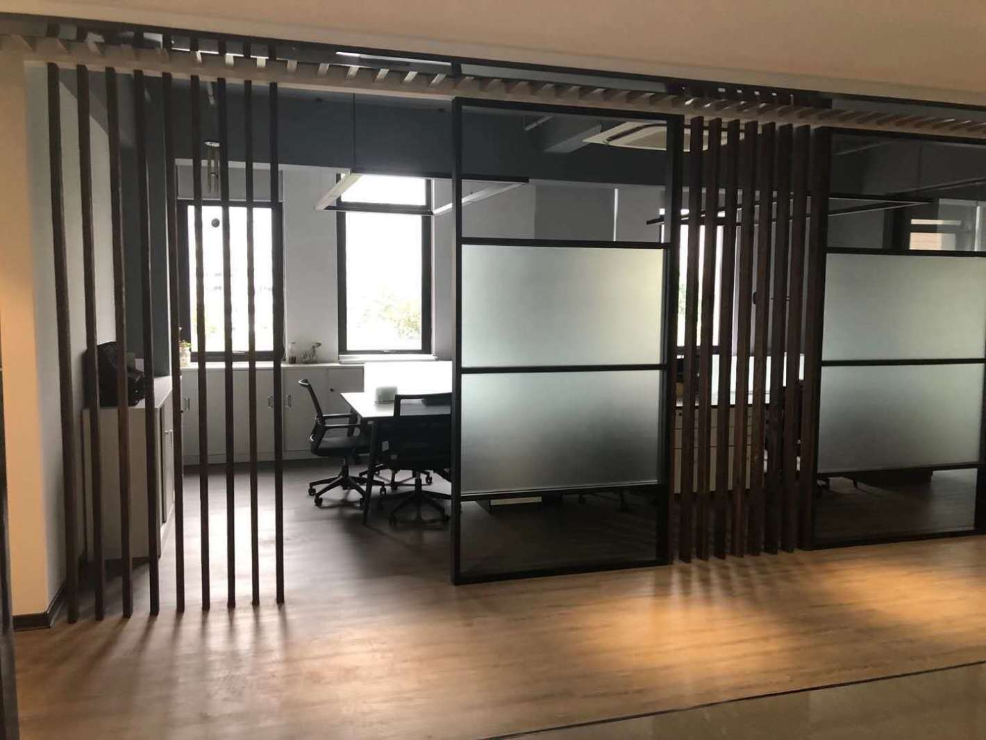 扬子江国际企业广场长宁 扬子江国际企业广场 680平米 精装修