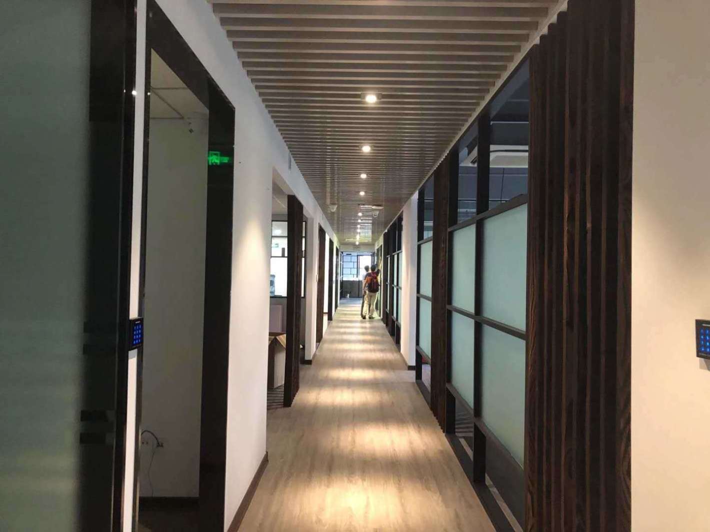 扬子江国际企业广场长宁 扬子江国际企业广场 680平米 精装修