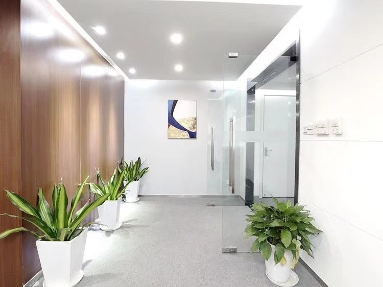 梅龙镇广场静安区南京西路　梅龙镇广场　137平精装修带家具