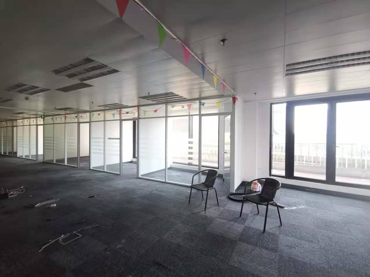 绿地汇中心徐汇 绿地汇中心 104平米 毛坯