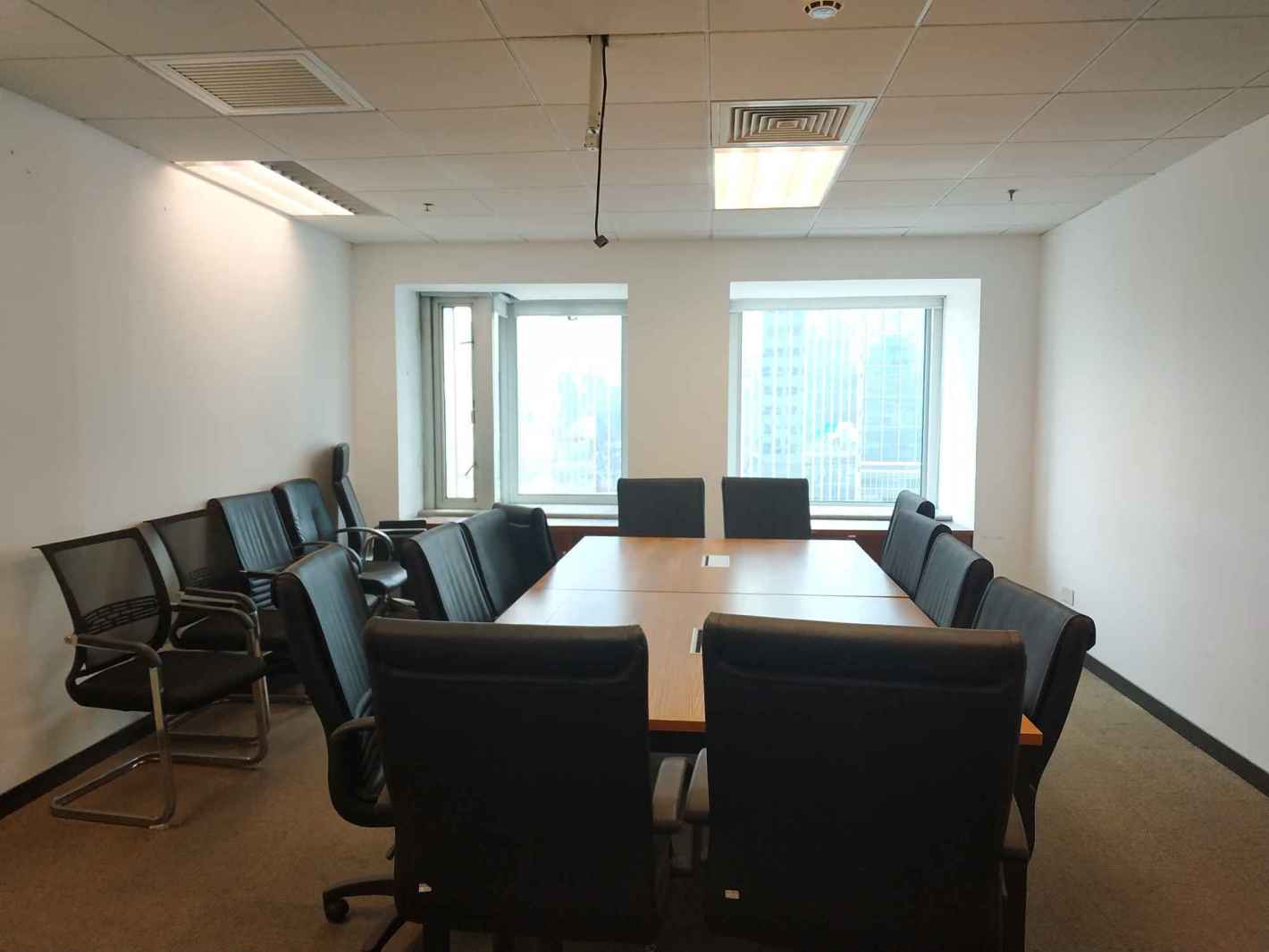 中欣大厦静安 中欣大厦 588平米 简装修