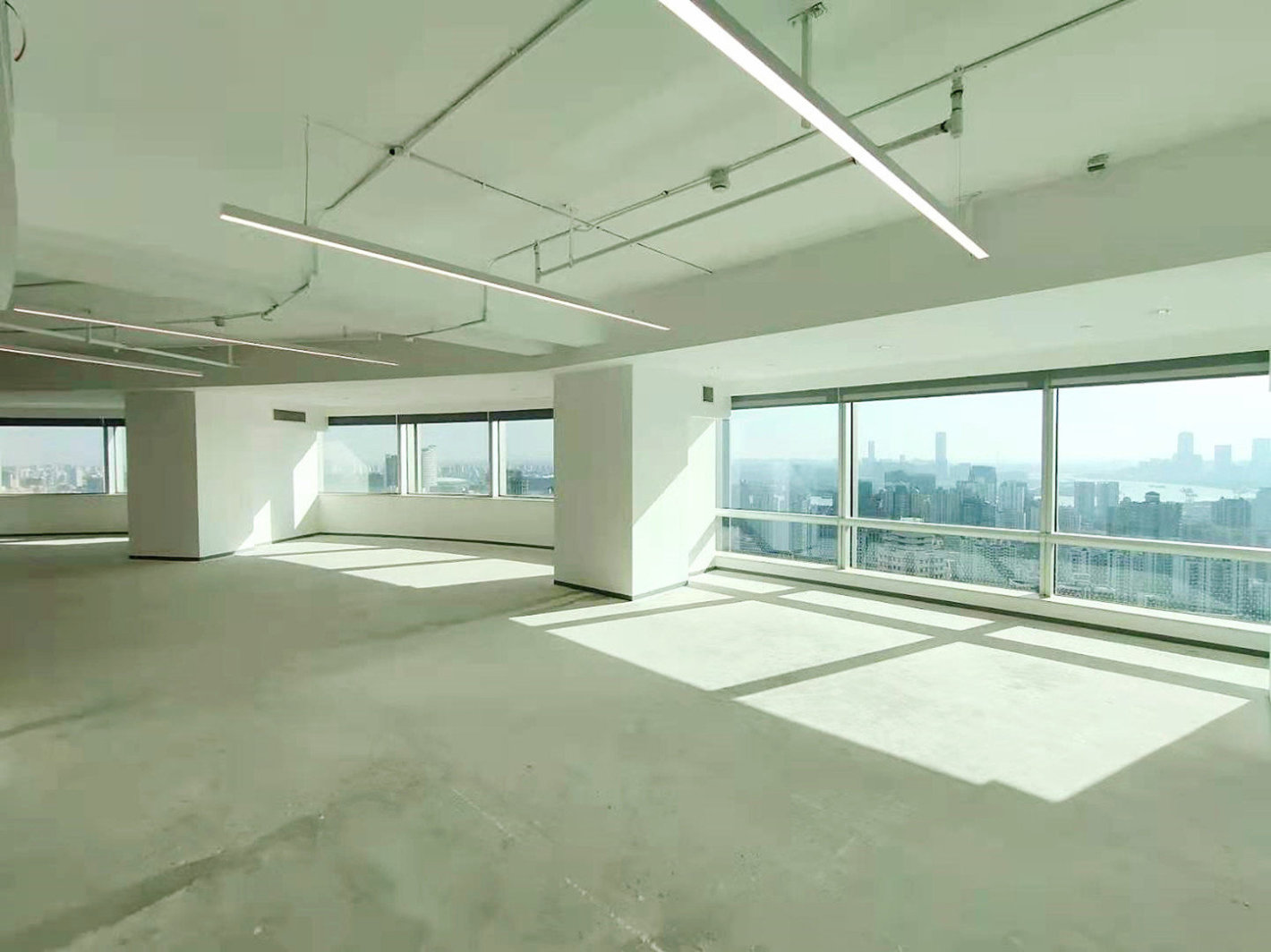 中港汇黄浦(原长城金融大厦)黄浦 中港汇黄浦(原长城金融大厦) 296平米 简装修