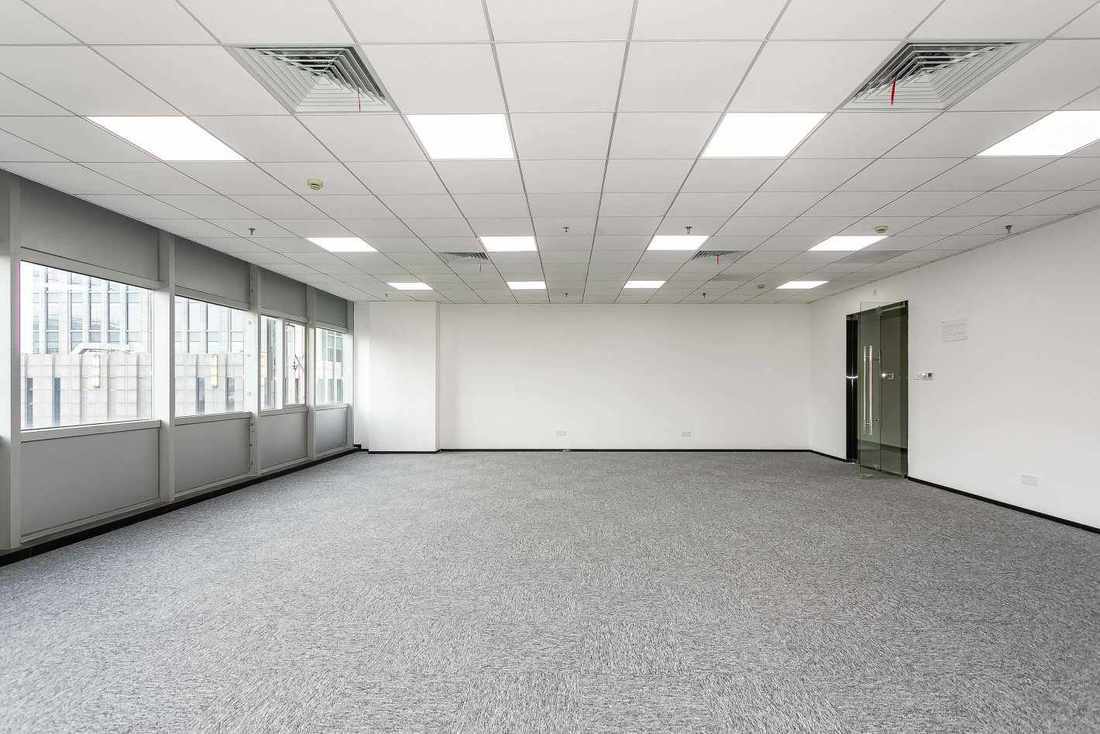 海亮大厦普陀区海亮大厦　精装修带家具　正对电梯