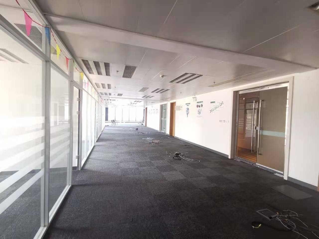 绿地汇中心徐汇 绿地汇中心 104平米 毛坯