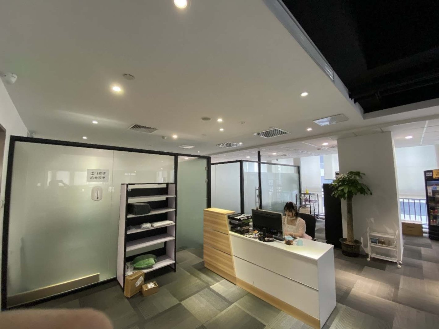 H88越虹广场徐汇 H88越虹广场 313平米 中等装修