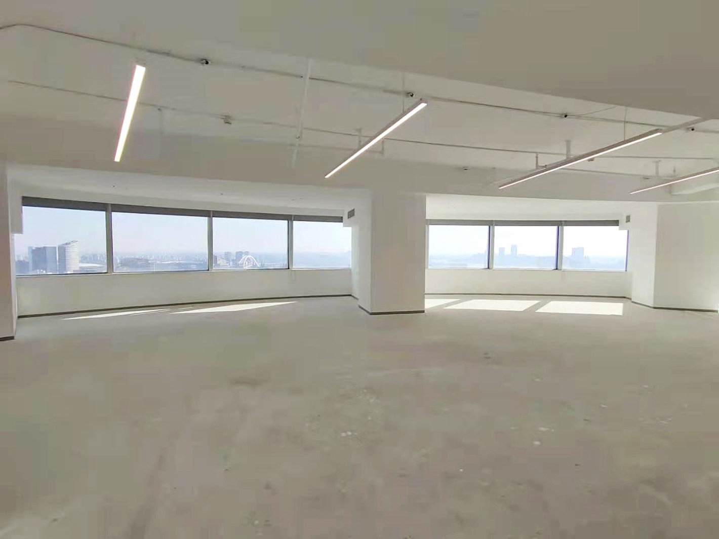 中港汇黄浦(原长城金融大厦)黄浦 中港汇黄浦(原长城金融大厦) 296平米 简装修