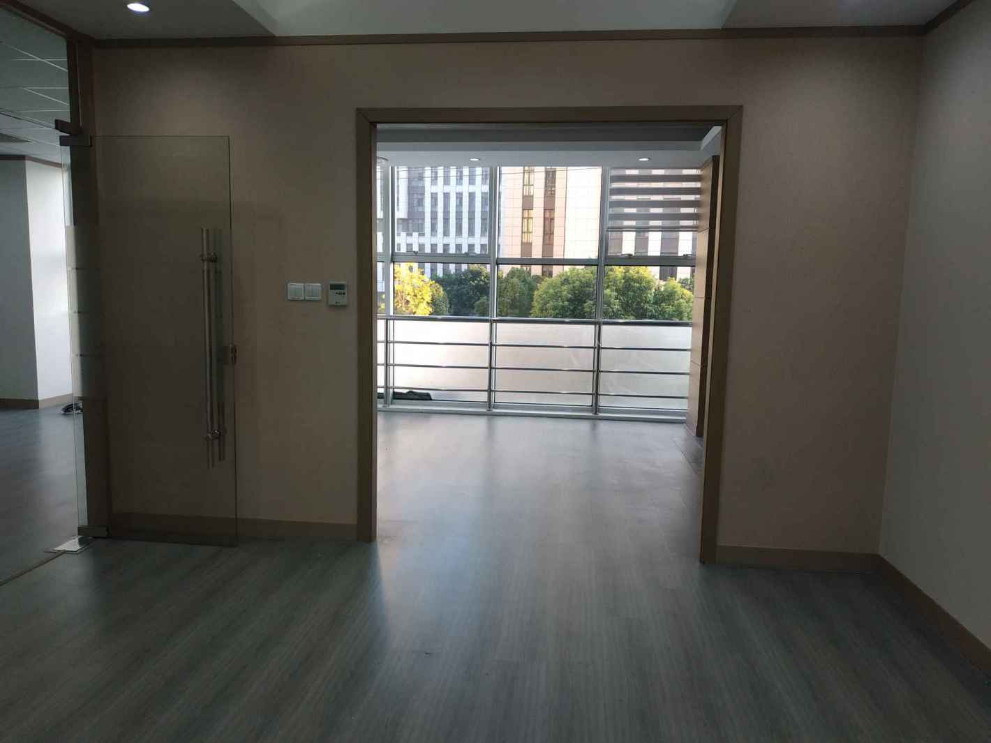 莱茵虹桥中心闵行 莱茵虹桥中心 403平米 精装修