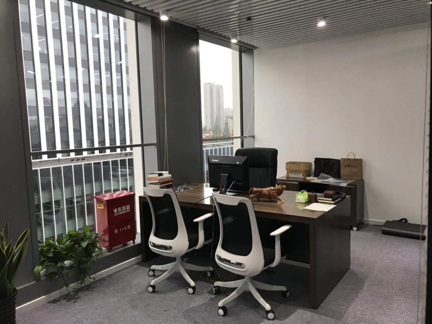 SOHO天山广场长宁 SOHO天山广场 242平米 精装修