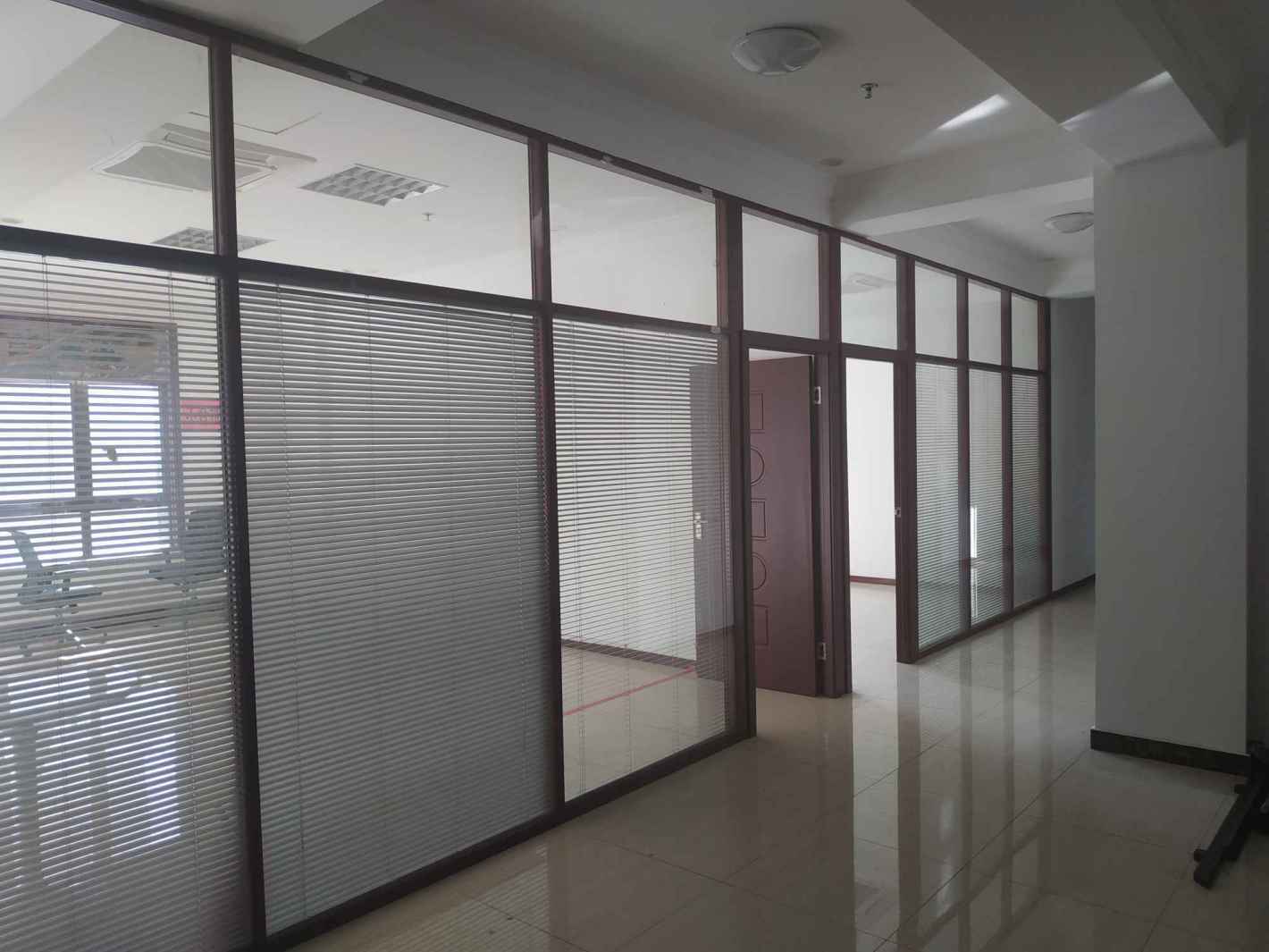 中鑫企业广场普陀 中鑫企业广场 300平米 精装修