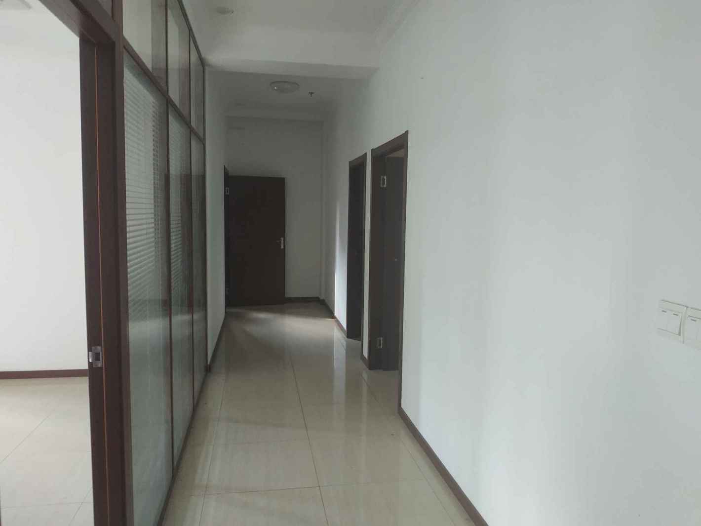 中鑫企业广场普陀 中鑫企业广场 300平米 精装修