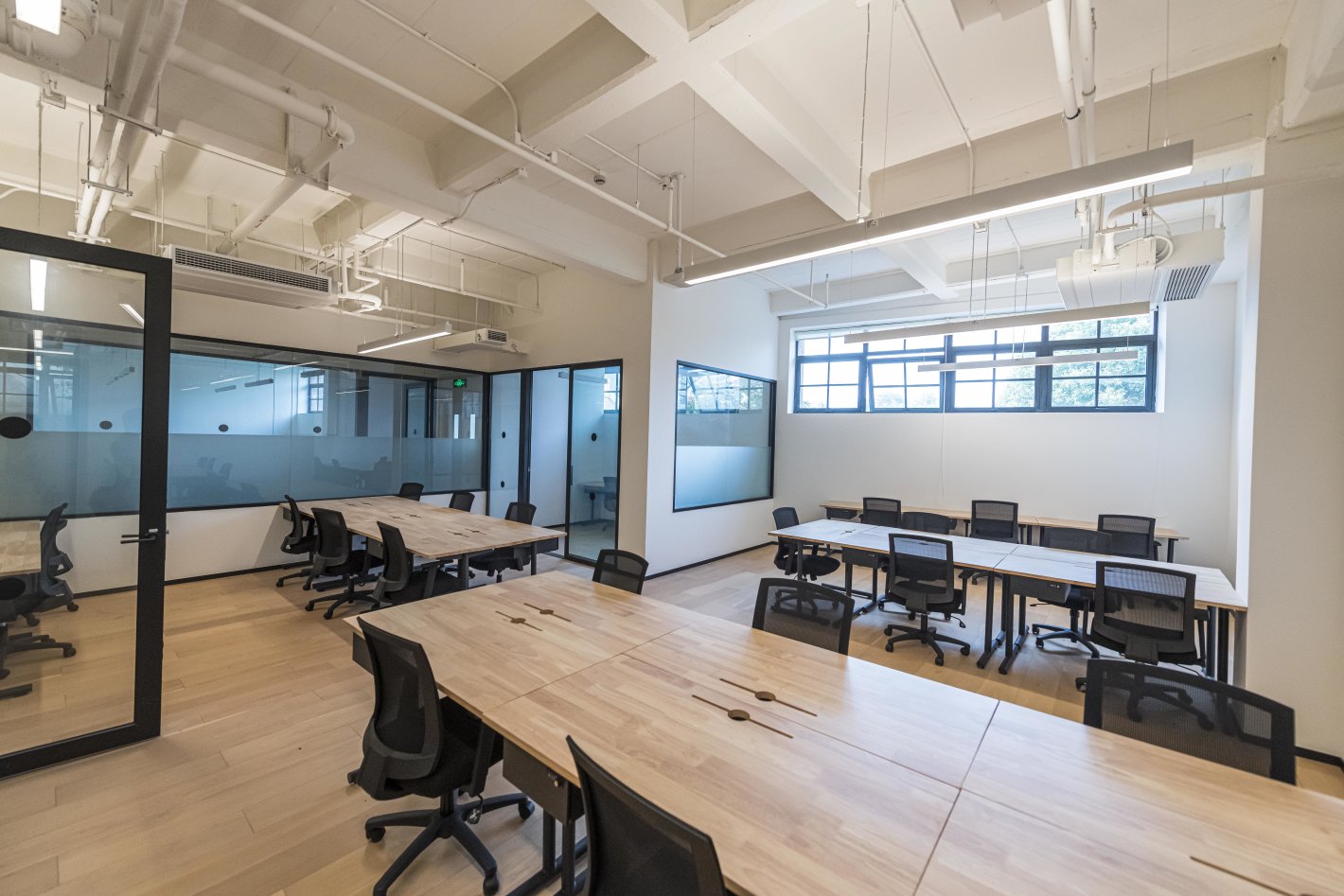 马登国际航运商务中心虹口 马登国际航运商务中心 281平米 简装修