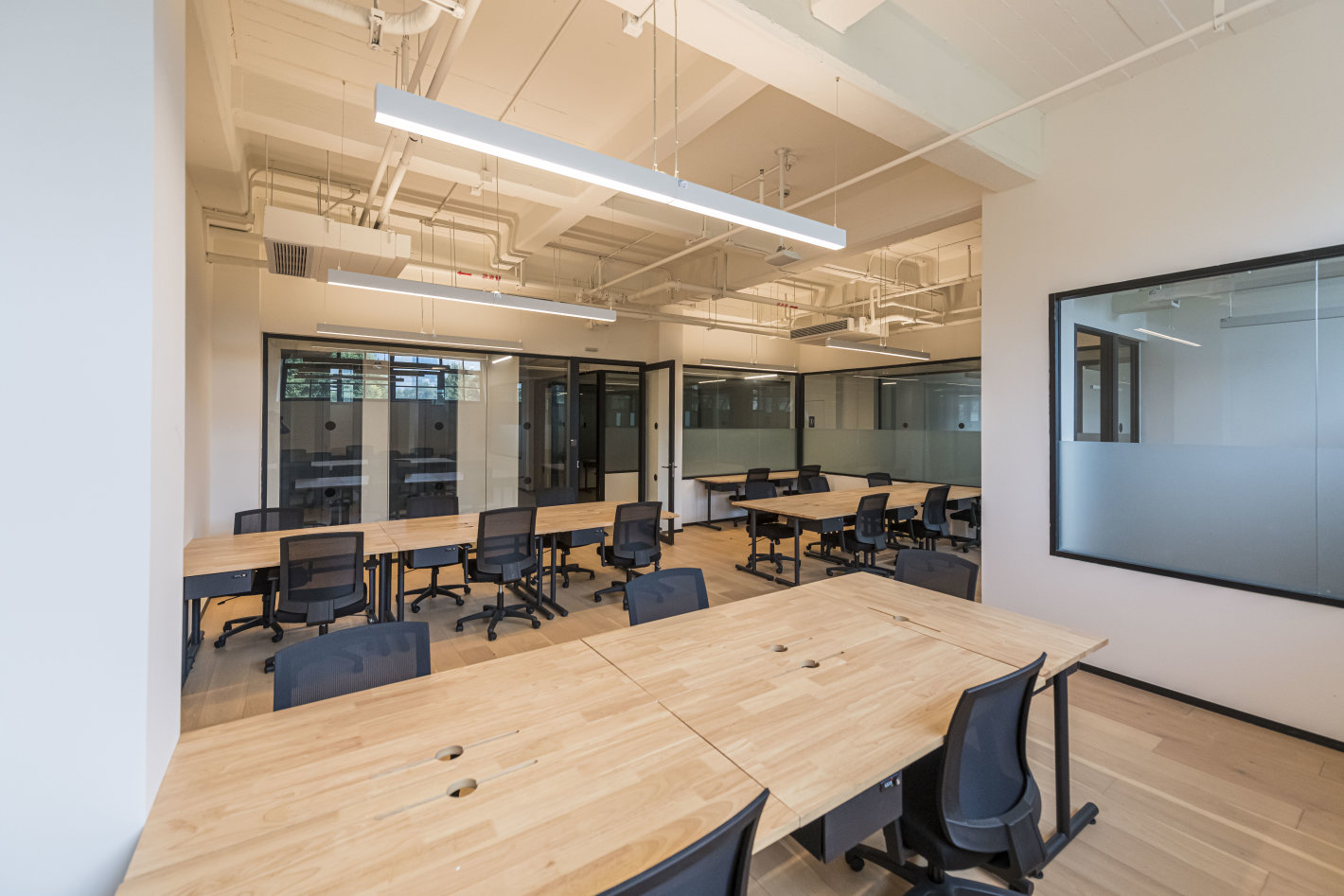 马登国际航运商务中心虹口 马登国际航运商务中心 281平米 简装修