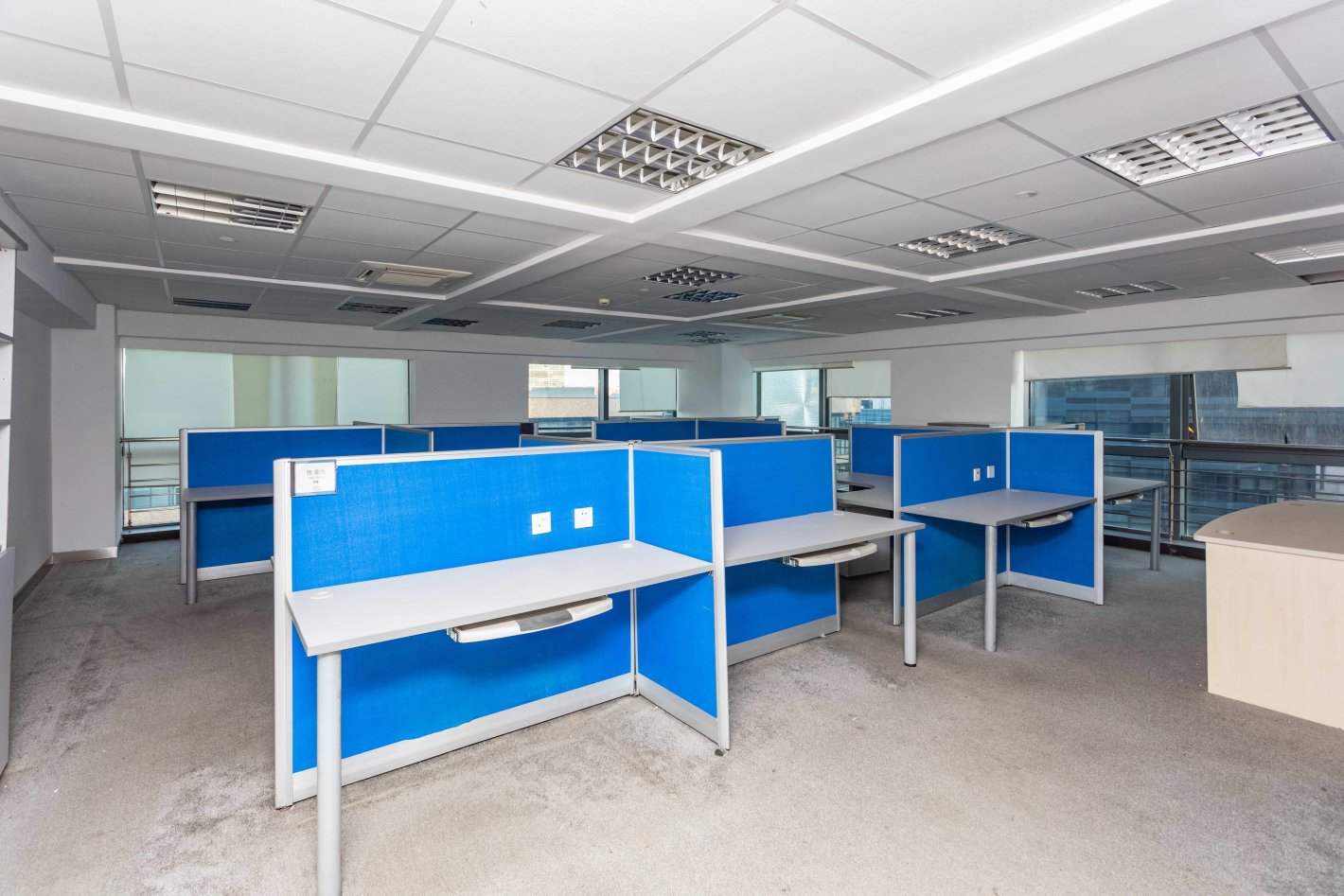 江裕大厦静安 江裕大厦 300平米 简装修