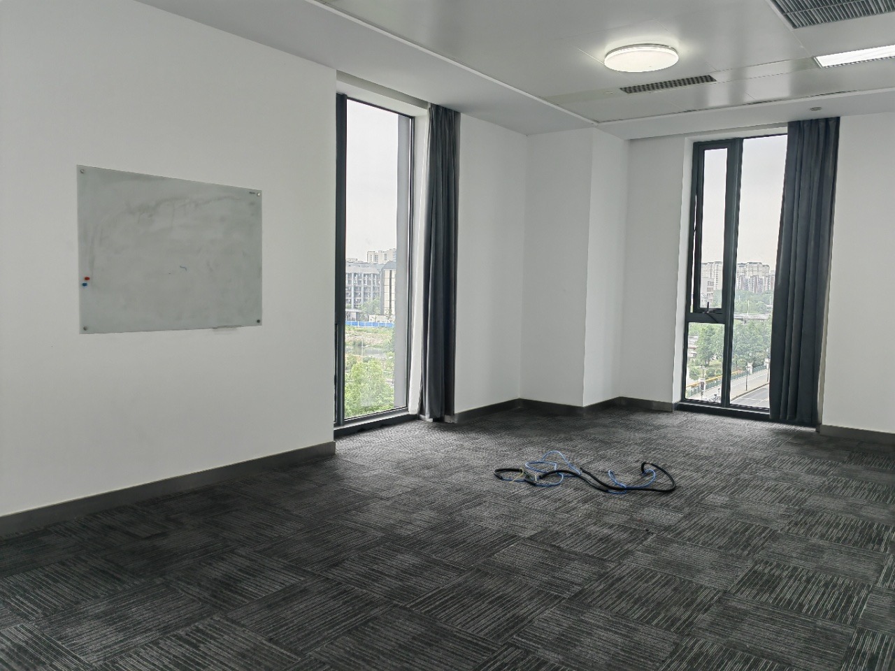 莱蒙国际中心530平米办公室出租-租金价格2.80元/m²/天