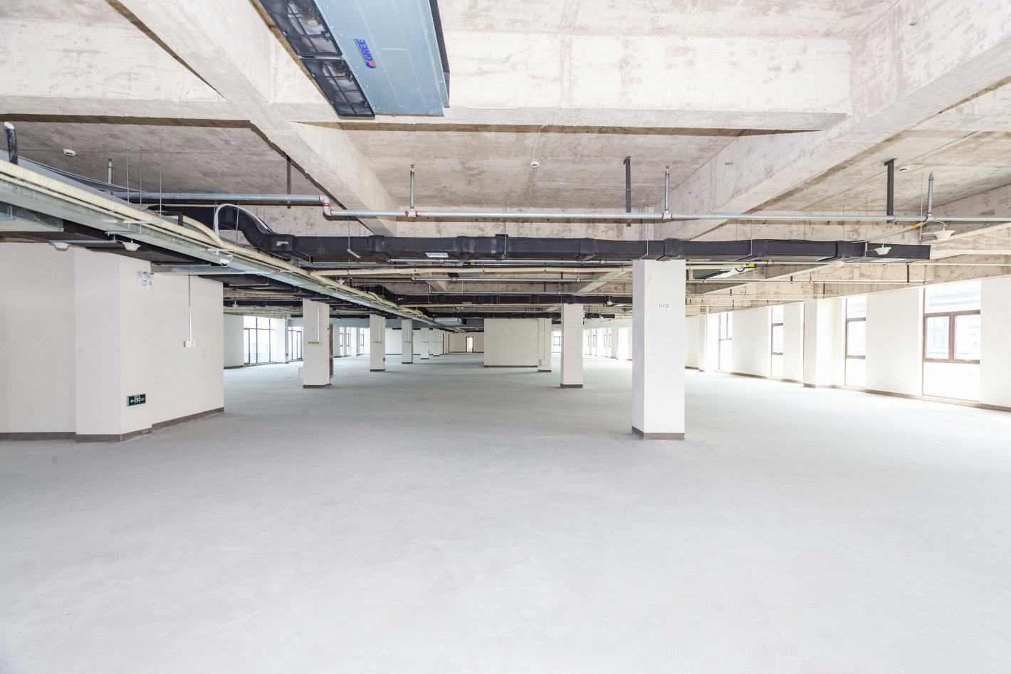 浦江智地精品商务园闵行 浦江智地精品商务园 1834平米 简装修