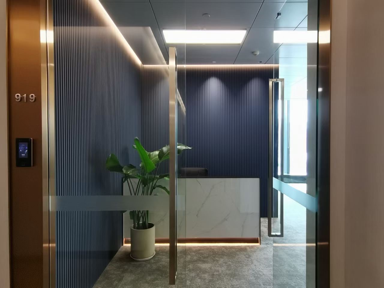 丽丰天际中心290平米办公室出租-租金价格6.00元/m²/天