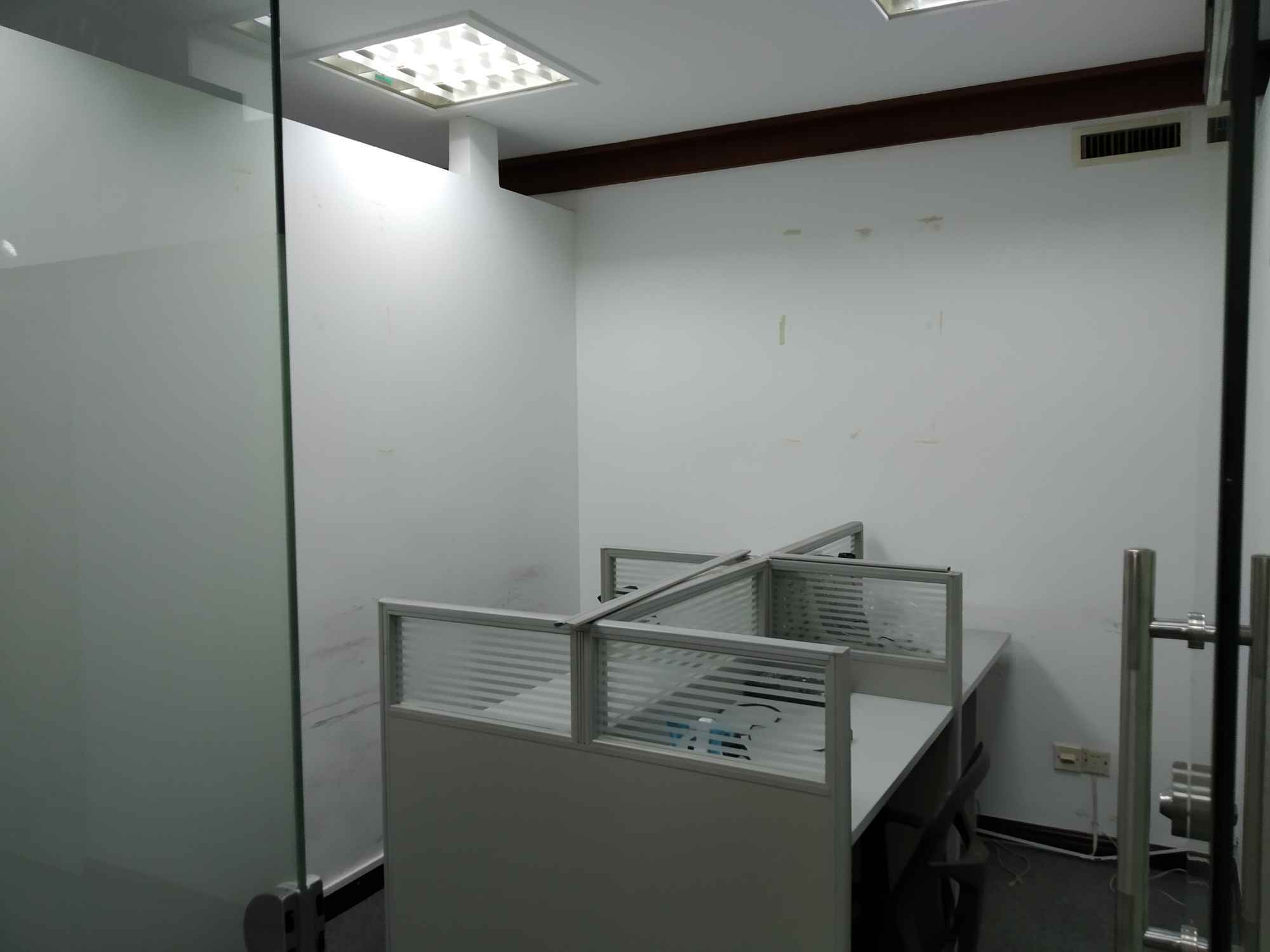 中油大厦浦东 中油大厦 274平米 简装修