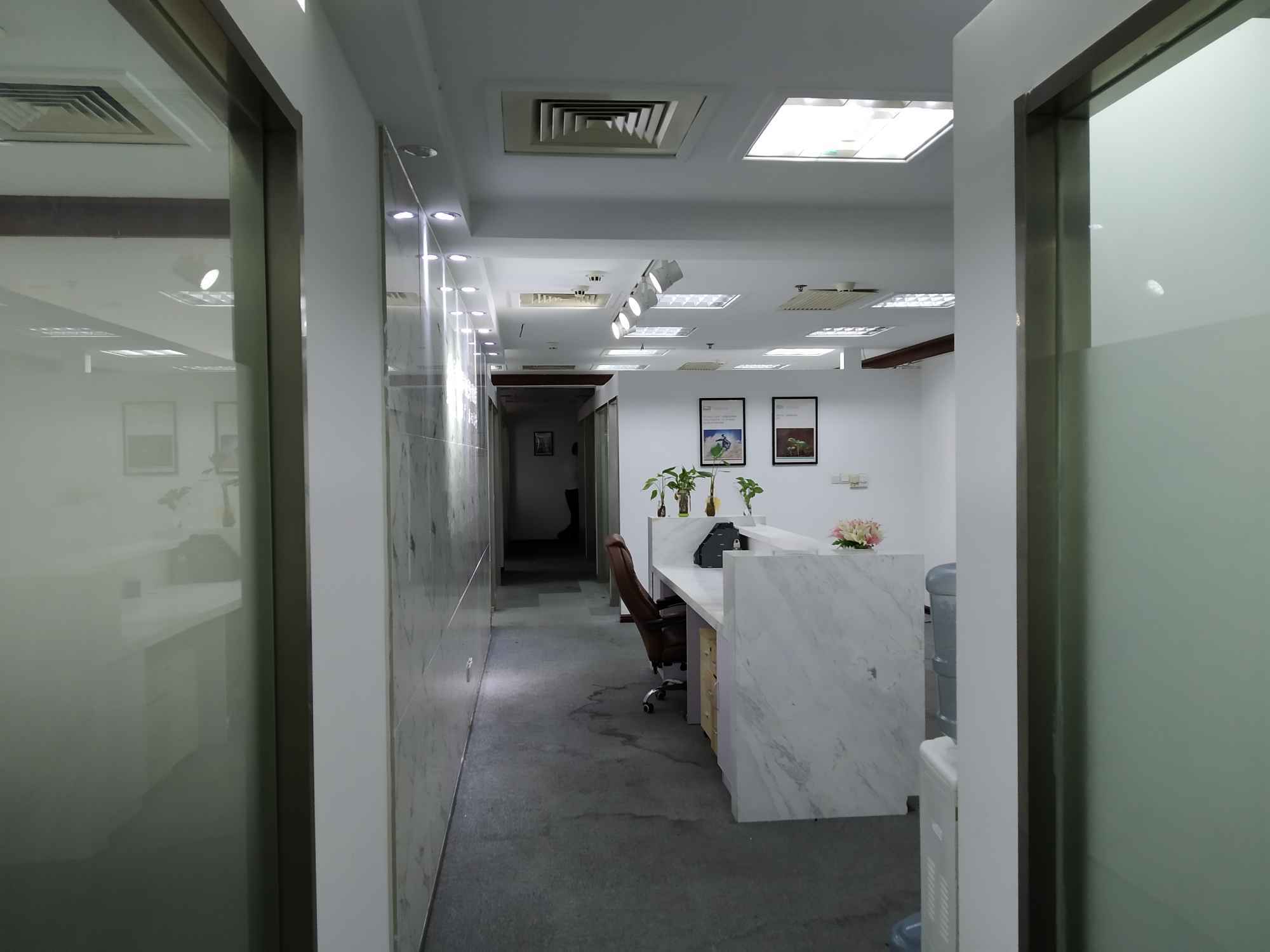 中油大厦浦东 中油大厦 274平米 简装修