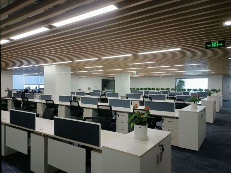 新漕河泾国际商务中心徐汇 新漕河泾国际商务中心 719平米 中等装修