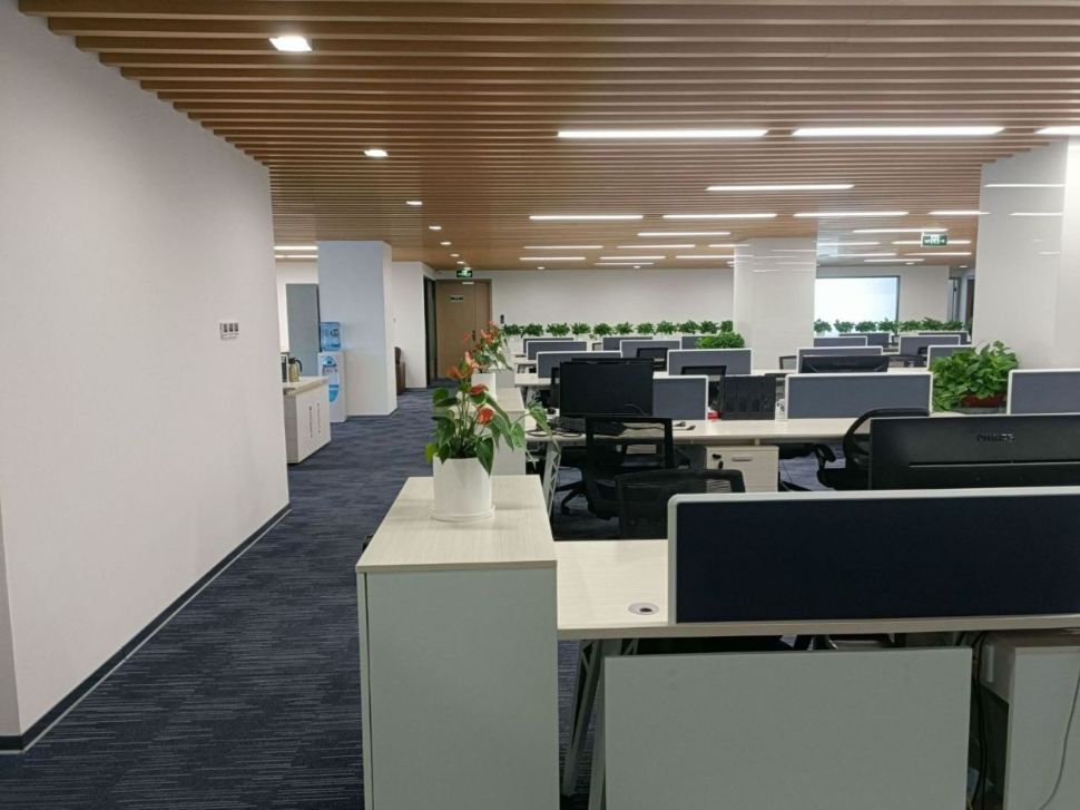 新漕河泾国际商务中心徐汇 新漕河泾国际商务中心 719平米 中等装修