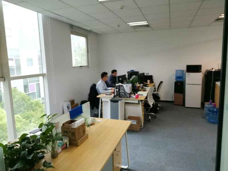 金桥万创中心143平米办公室出租-租金价格3.90元/m²/天