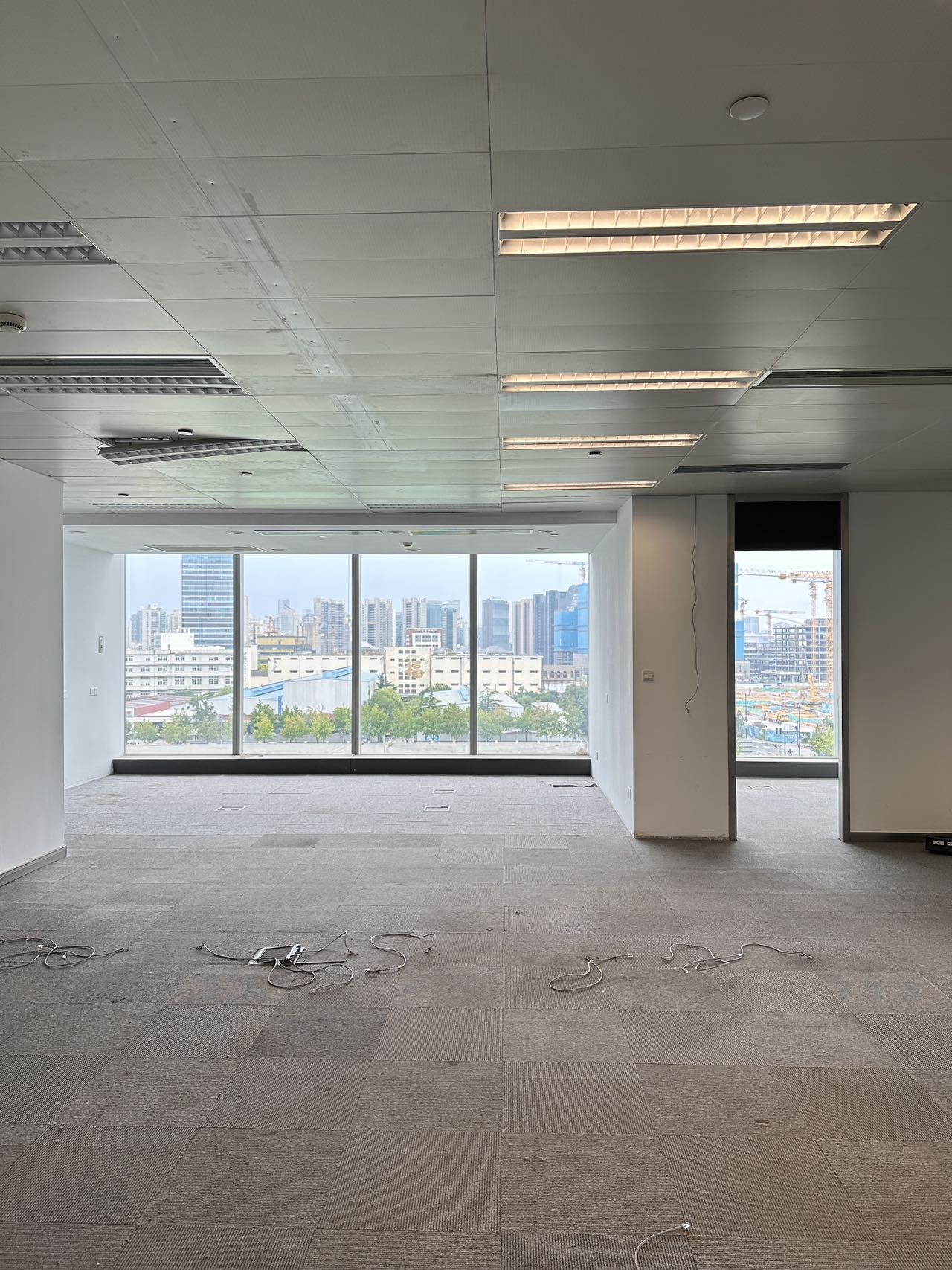 上海绿地中心徐汇 上海绿地中心 308平米 精装修