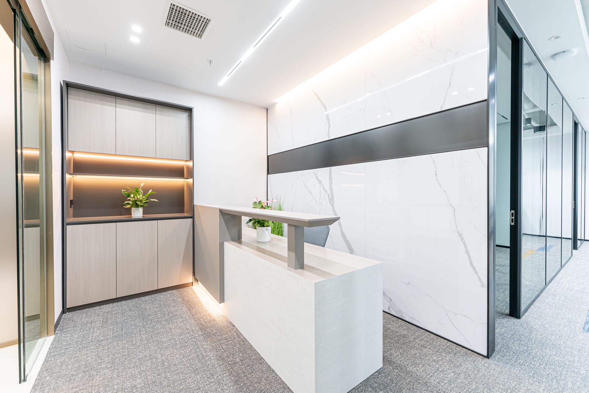 晶耀前滩302平米办公室出租-租金价格7.30元/m²/天