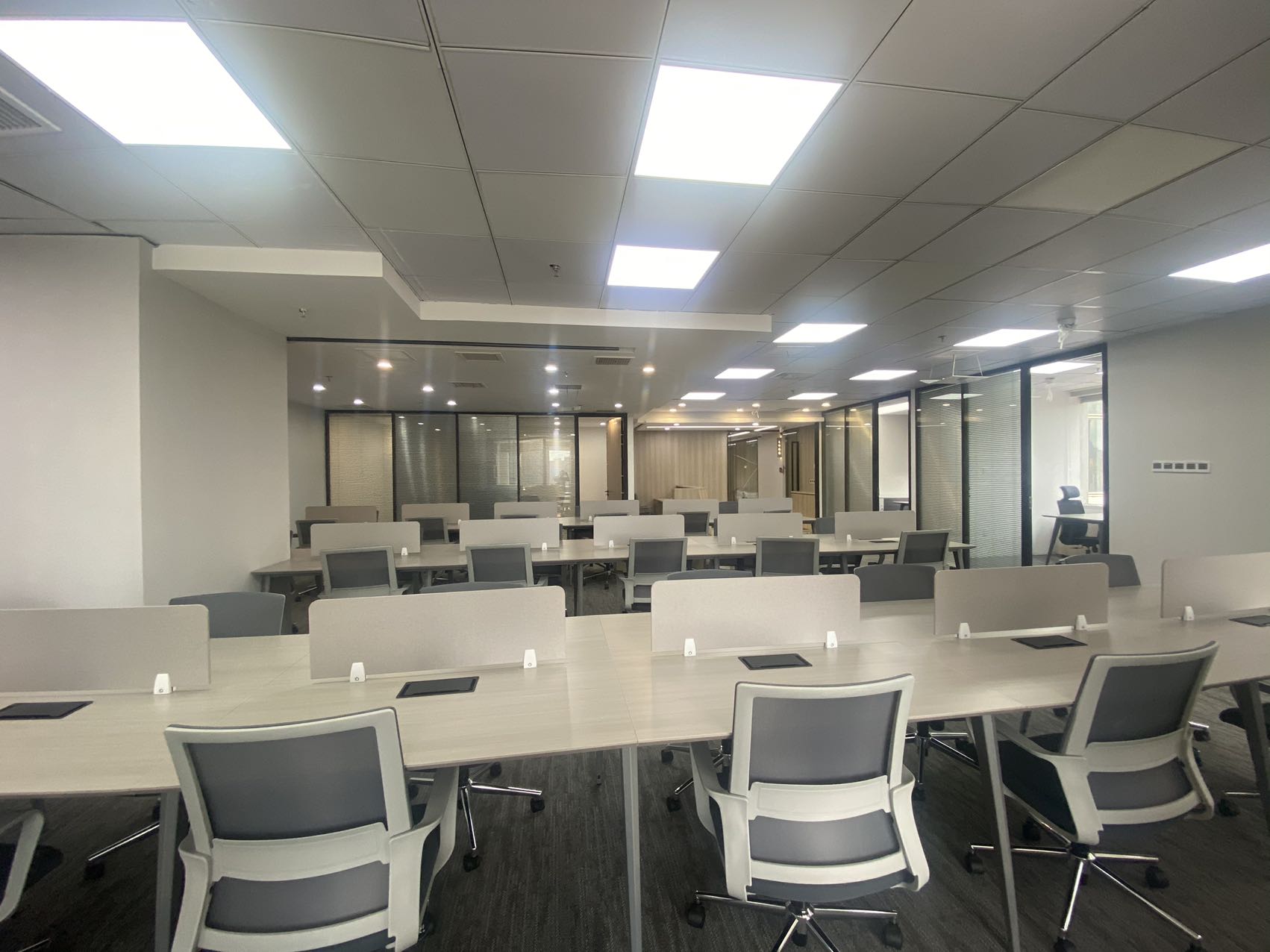 港陆广场黄浦 港陆广场 426平米 精装修