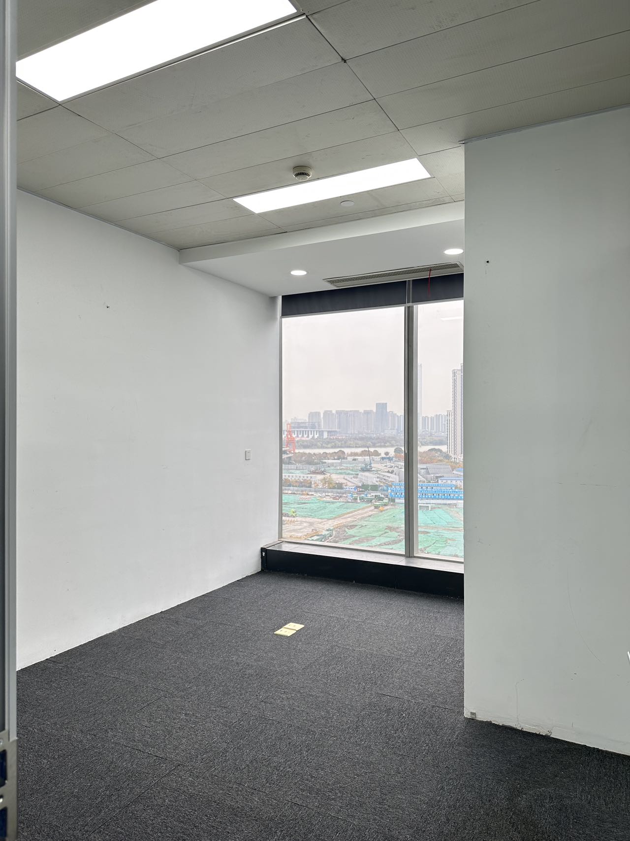 上海绿地中心徐汇 上海绿地中心 199平米 精装修