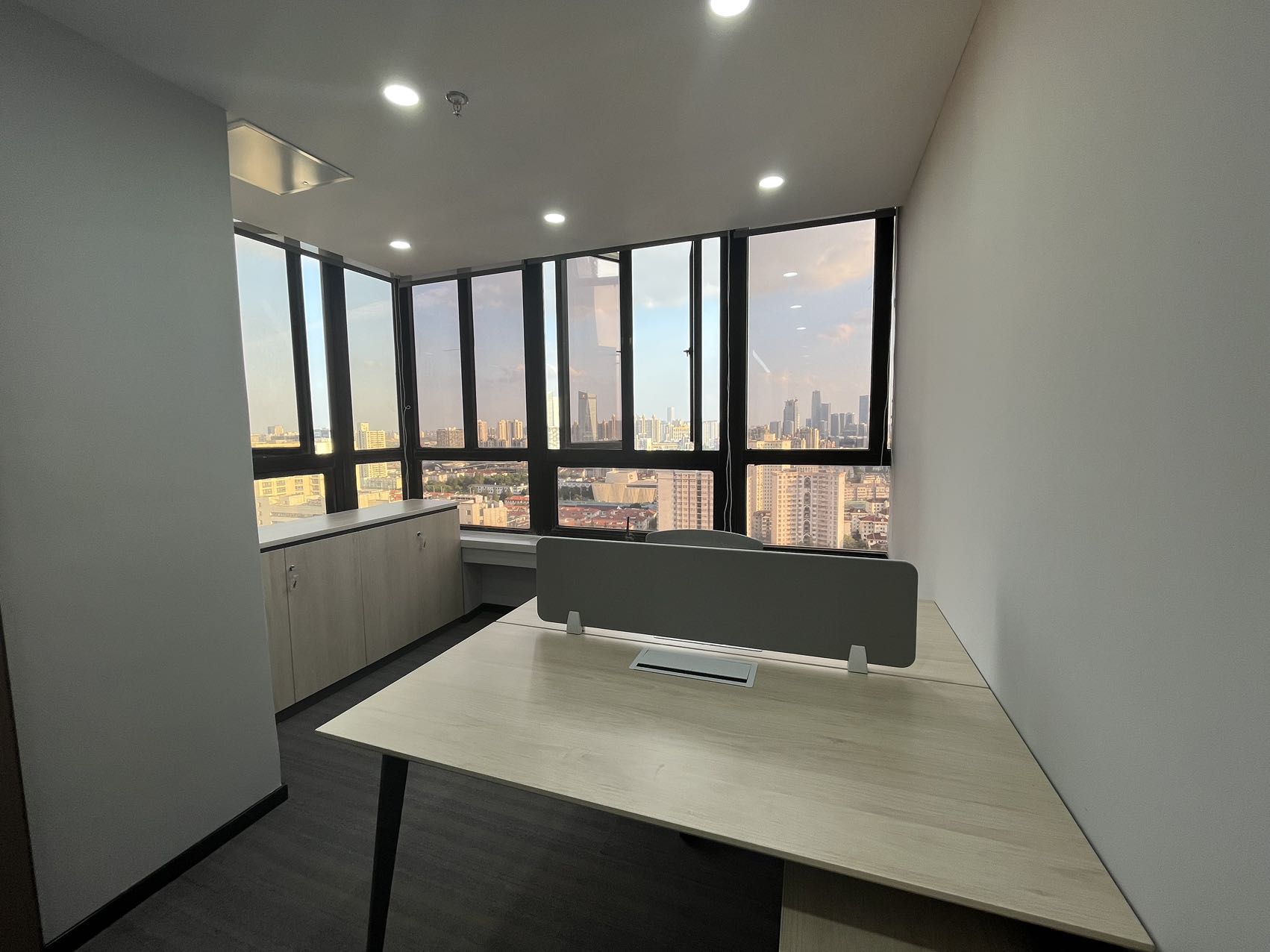 海洋石油大厦徐汇 海洋石油大厦 220平米 精装修